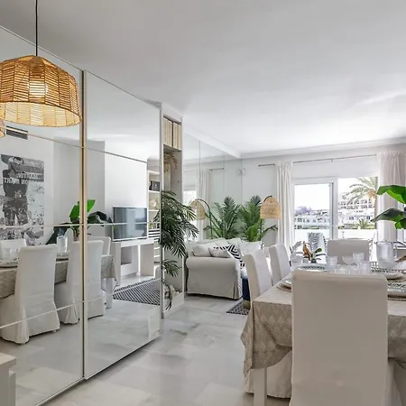 Los Dragos Apartment